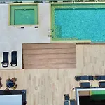 Ocean View Apartment Close To De Beach And 5Th Av